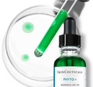 1999 SkinCeuticals расширяется Линейка SkinCeuticals расширяется с запуском средства Phyto+ для борьбы с пигментными пятнами. Лидер в индустрии ухода за кожей Добавление витамина Е усиливает эффективность антиоксидантных формул SkinCeuticals, увеличивая уровень защиты с двух до четырех раз по сравнению с естественной защитой кожи.