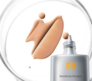 2011 Инновация в защите от солнца SkinCeuticals Physical Fusion UV Defense SPF 50 — это первая на рынке формула, которая обеспечивает невесомую 100% физическую защиту широкого спектра UVA/UVB-излучения, одновременно улучшая естественный тон кожи и придавая ей ежедневное сияние.