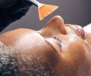 2010 SkinCeuticals расширяет возможности амбулаторного лечения SkinCeuticals приобретает BioMedic и представляет корректирующие профессиональные пилинги, официально запуская комплексную программу ухода за кожей. Дополняя передовой уход за кожей эффективными современными медицинскими процедурами, SkinCeuticals помогает пациентам достичь оптимального здоровья кожи и добиться омолаживающих результатов.